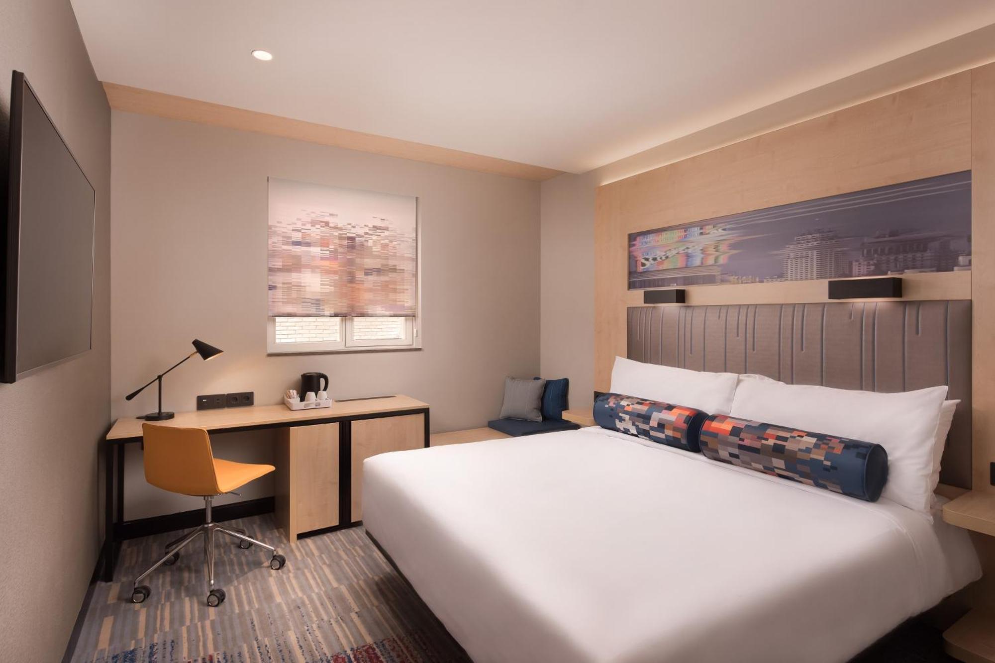 Отель Aloft Madrid Gran Via Экстерьер фото