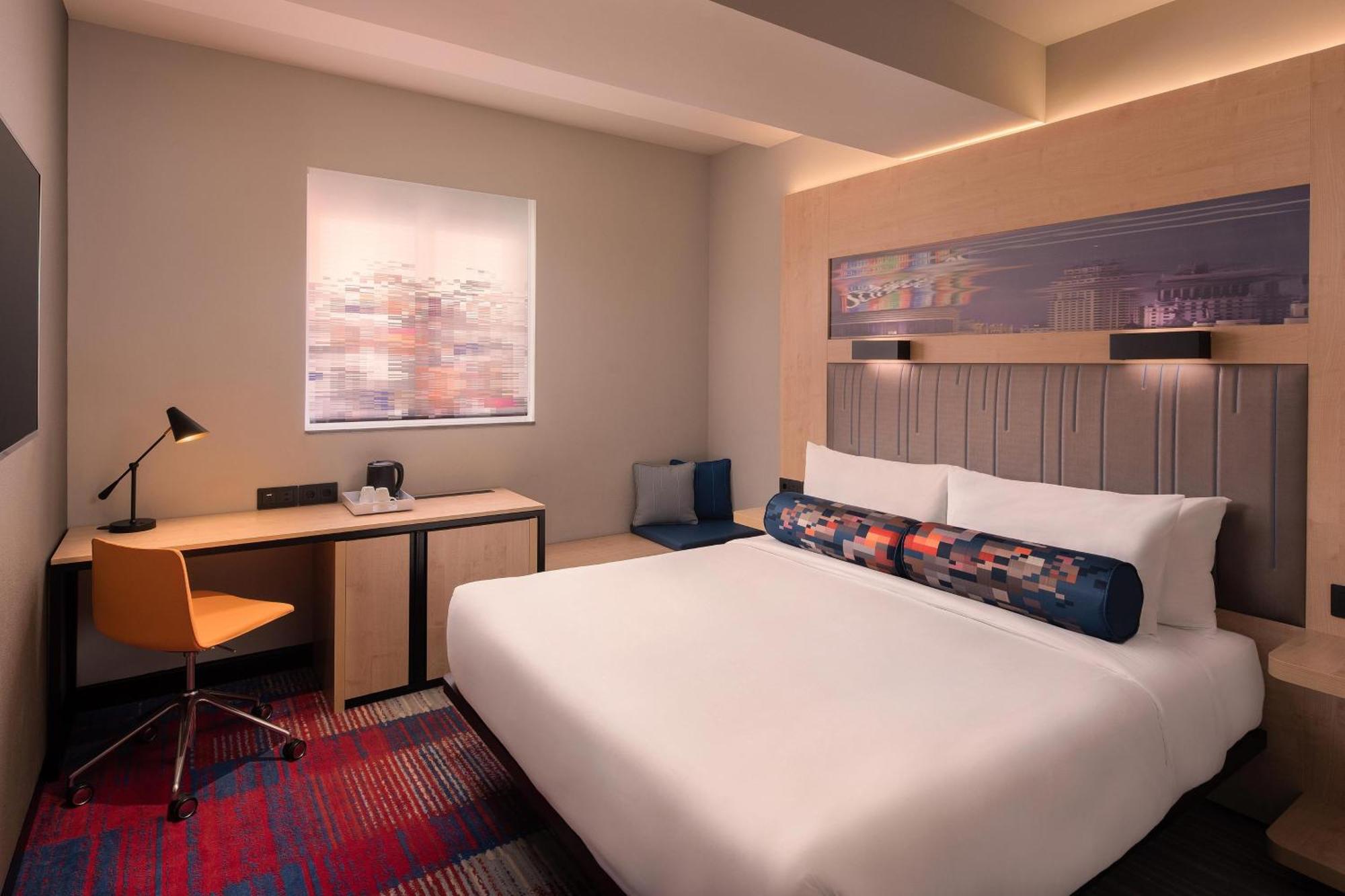 Отель Aloft Madrid Gran Via Экстерьер фото