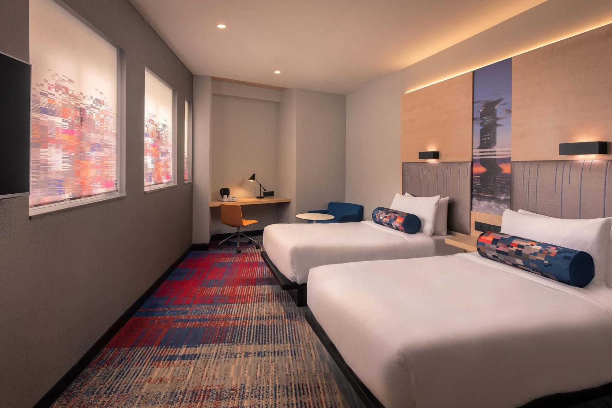 Отель Aloft Madrid Gran Via Экстерьер фото