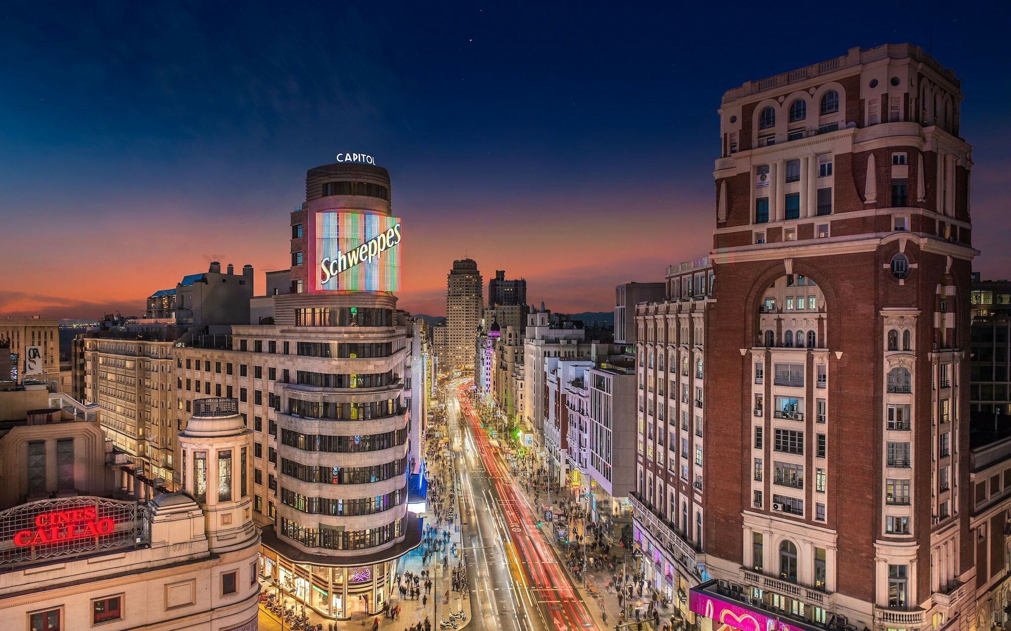 Отель Aloft Madrid Gran Via Экстерьер фото